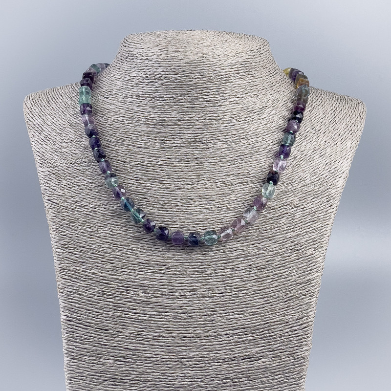 Necklace made of natural fluorite, faceted cube, 7 mm diameter ±, length 48 cm ±