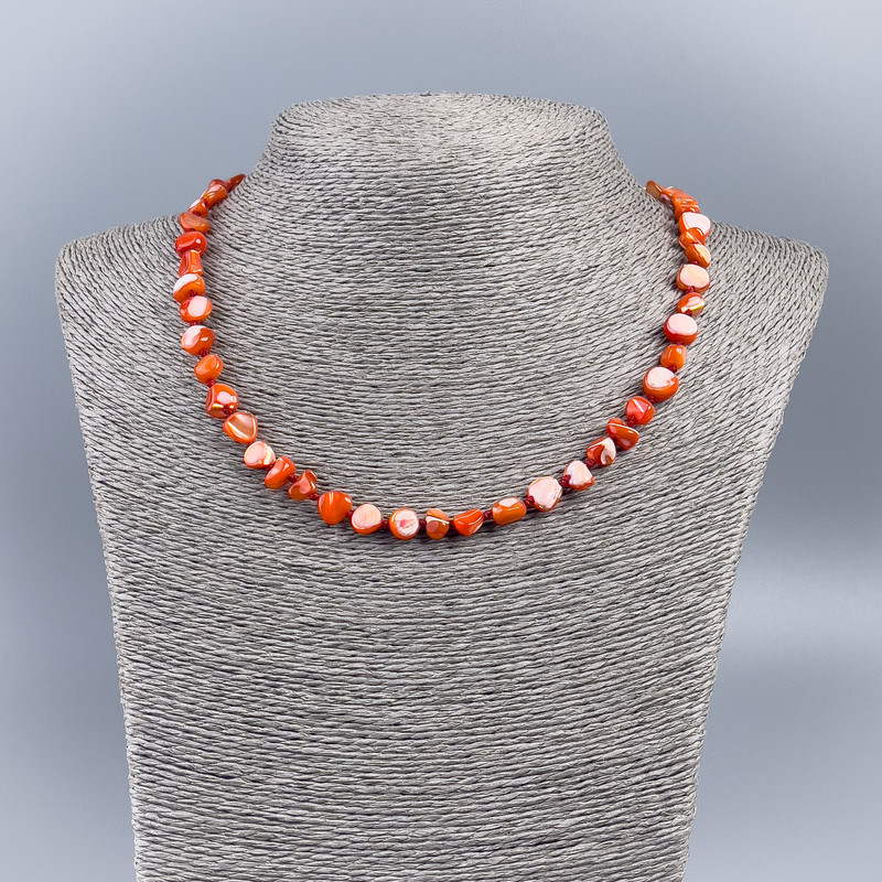 Natural Mother-of-P pearl Necklace (tinted) orange shard, diameter 8mm+-, length 50cm+-