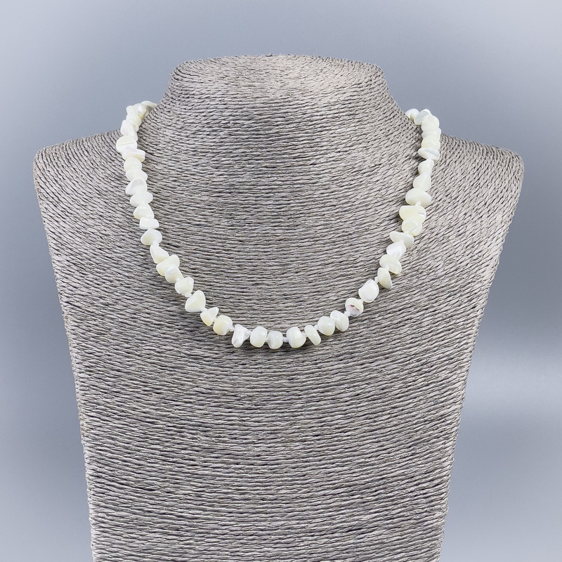 Necklace of Natural Mother-of-P pearl (toned) white碎碎, diameter 8-10 mm ±, length 50 cm ±