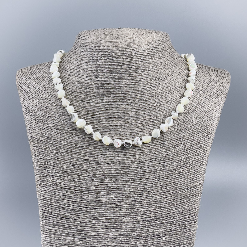 Necklace with natural Mother-of-P pearl (toned) white round faceted bead, diameter 8mm±, length 48cm±