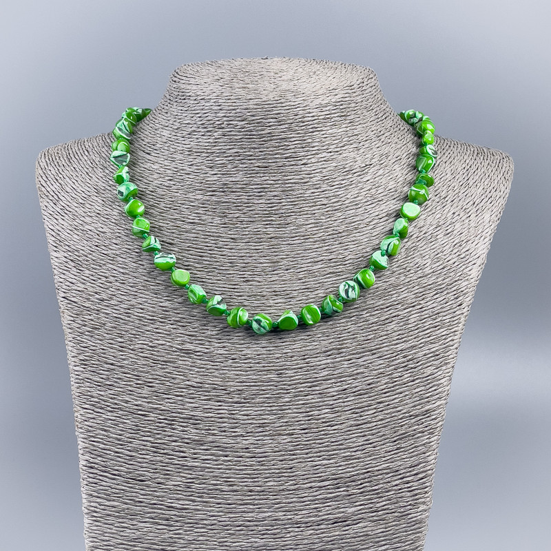 Necklace made of natural mother-of-pearl (toned) green round coin beads, diameter 8mm±, length 48cm±