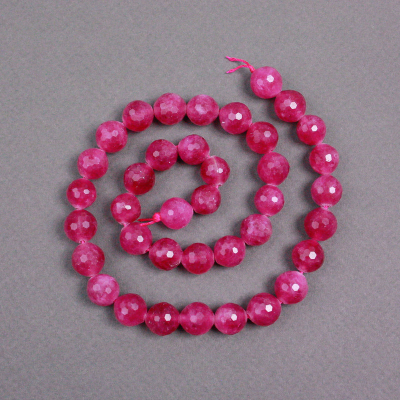 Malachite? wait no. Actually Turmaline beads on thread raspberry cut ball, diameter 10mm±, length 38cm±