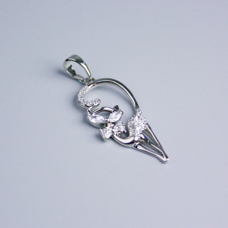 Xuping Rhodium Cat Pendant with White Crystals 27×13 mm+