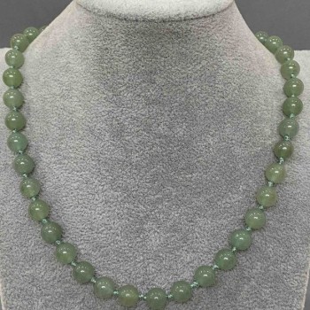 Jade Bead Necklace Smooth Round Bead, diameter 8.5 mm±, length 46 cm±