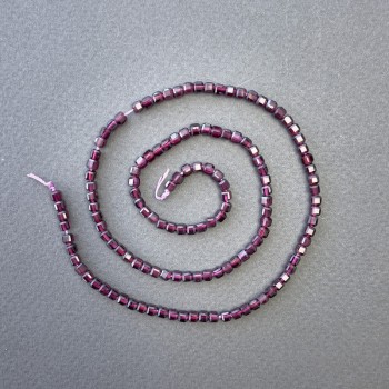 Beads on a Thread Garnet Natural Stone Cube, diameter 3x3mm+-, length 40cm+