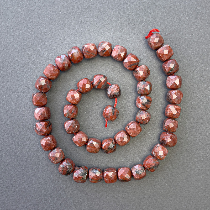 Red Jasper Beads natural stone faceted cube, diameter 9x9mm±, thread length 39cm±