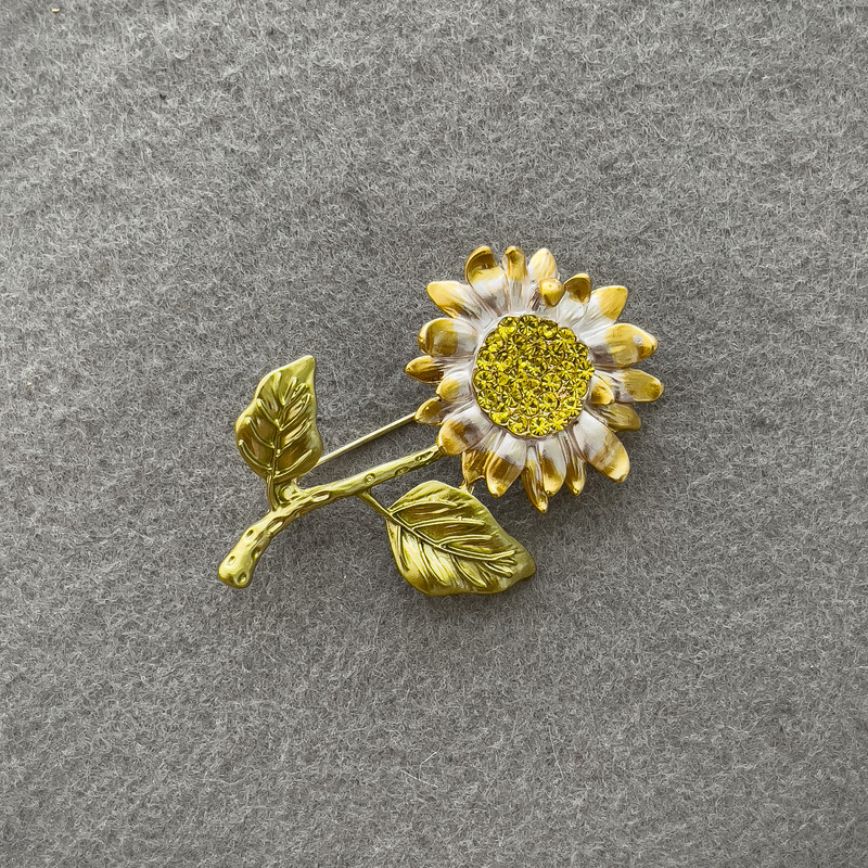 Sunflower Brooch with Gold Toned Metal and Yellow Crystals 54x37mm+