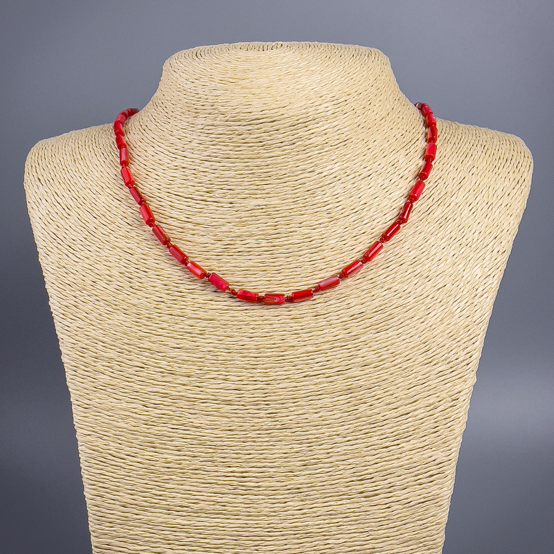 Necklace with Red Mother of Pearl - tubular 8x4 mm, length 45-50 cm