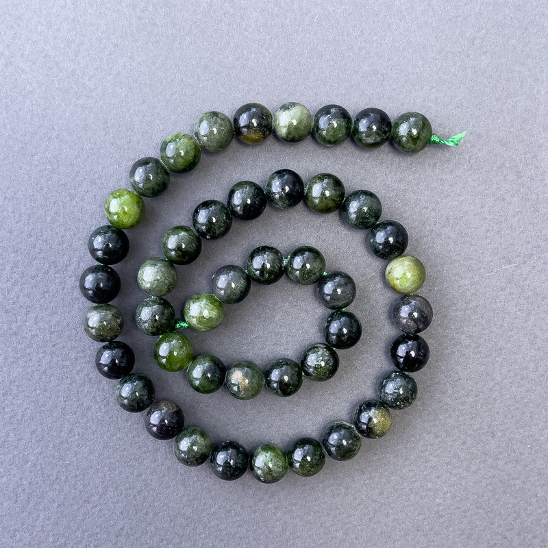 Dioptase (Diopside) Beads natural stone smooth ball 9mm diameter +/-, length 39cm +/-