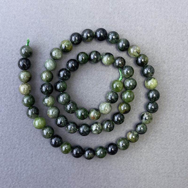 Diopside Beads Natural Stone Smooth Sphere, diameter 6.5mm±, thread length 39cm±