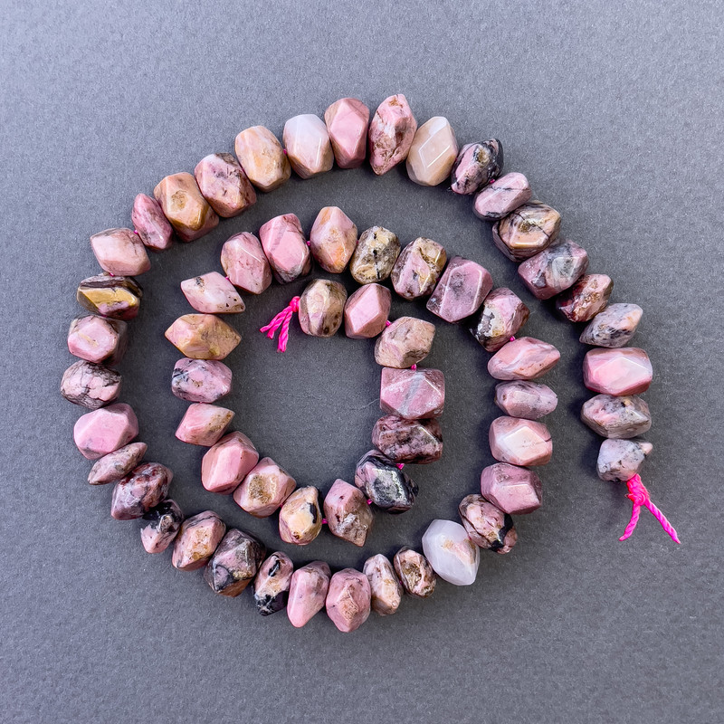Rhodonite Beads, Natural Gemstone, Faceted Rondelle on Thread, 10x7 mm ±, Length 39 cm ±