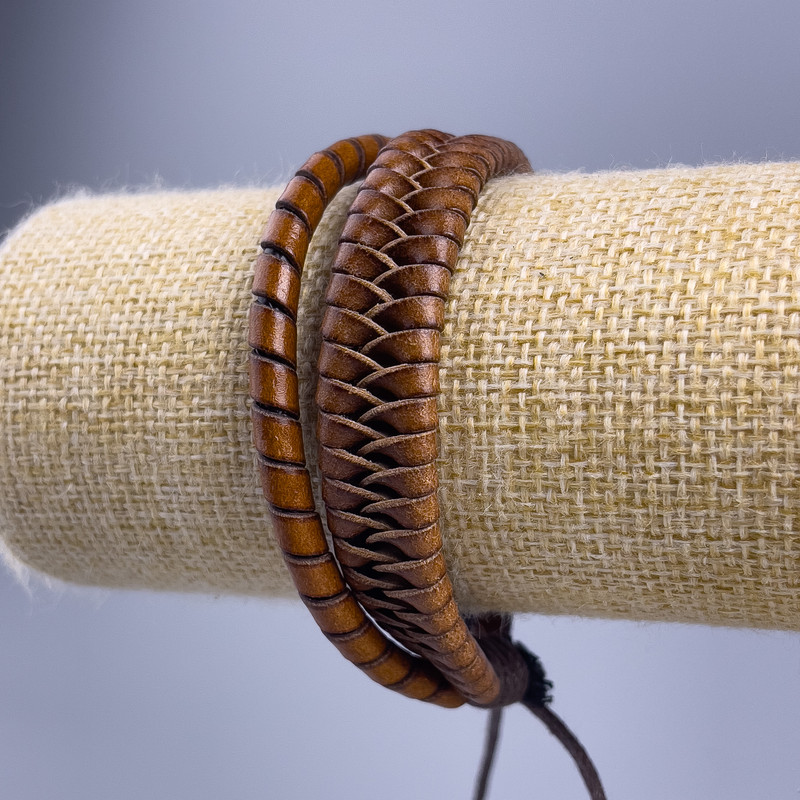 Bracelet, length 18-25 cm, thickness 12 mm, eco-leather, light brown color, adjustable</s