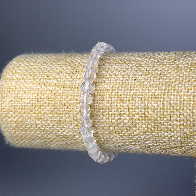 Bracelet Mountain Crystal Natural Stone Faceted Cube Beads, 5.5 mm diameter, 18 cm length (stretch)