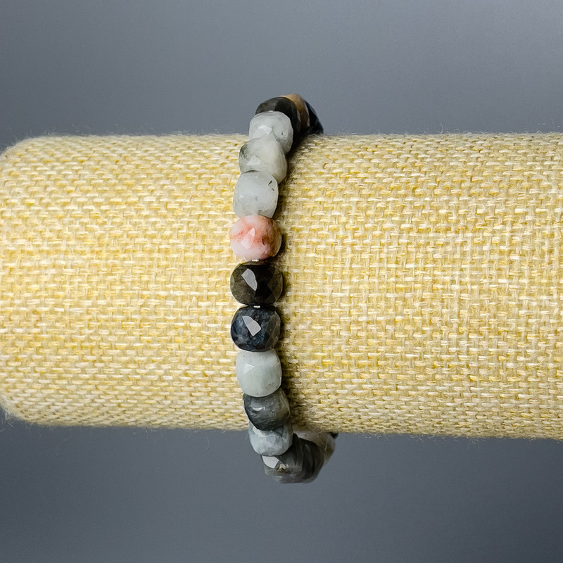 Bracelet Assorted Natural Stone, Faceted Cube Beads, 7 mm dia. +/-, 18 cm length (stretch)