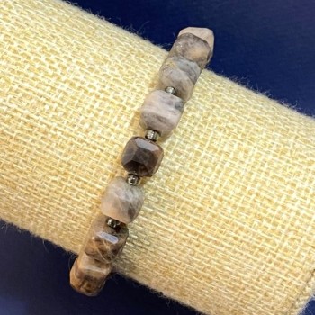 Bracelet Sunstone Natural Stone Faceted Cube Beads, 8mm dia., 18cm length (stretch) with seed beads