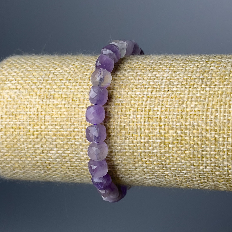 Amethyst Bracelet with Natural Stone, Faceted Cubes, 7.5 mm, 18 cm (stretch)