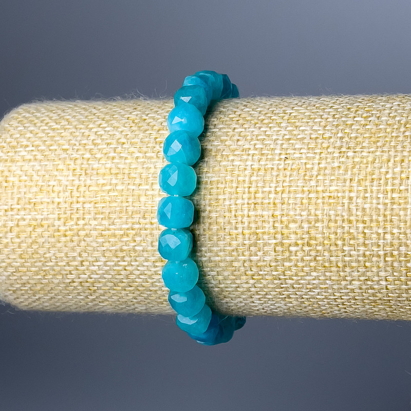 Bracelet Aquamarine natural stone faceted cube, diameter 7mm+-, length 18cm (stretch)