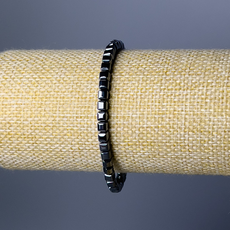 Hematite Cube Bracelet, diameter 4mm ±, length 18cm (stretch)