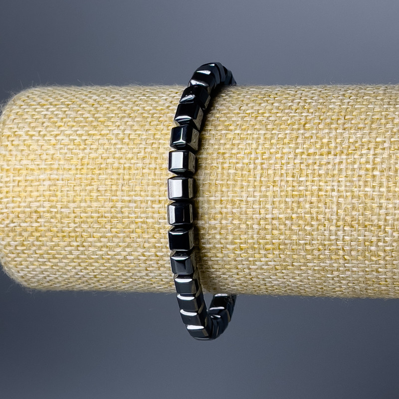 Hematite Cube Bracelet, 6mm diameter, 18 cm (stretch)