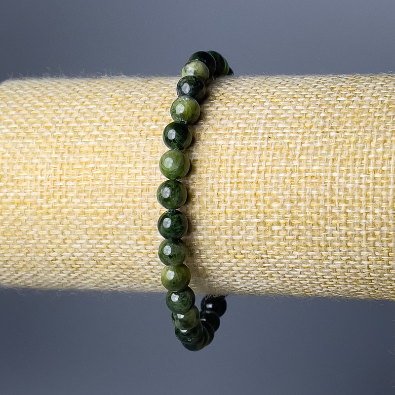 Diopside Bracelet, Natural Stone, Smooth Bead, 6.5 mm diameter, 18 cm length (stretch)