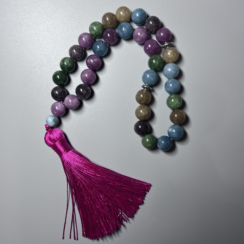 Assorted Natural Stone Prayer Beads, Smooth Round Stones, 10mm diameter, 33 Beads, with Metal Inlays