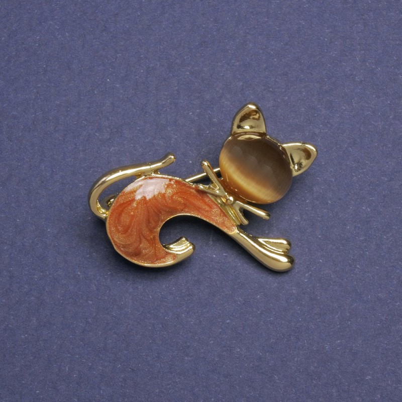 Brooch Cat brown cat’s eye, bronze pearl, golden metal 28x23mm