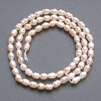 Freshwater Pearls Small on a Thread, diameter 3×4.5 mm, length 36 cm ±