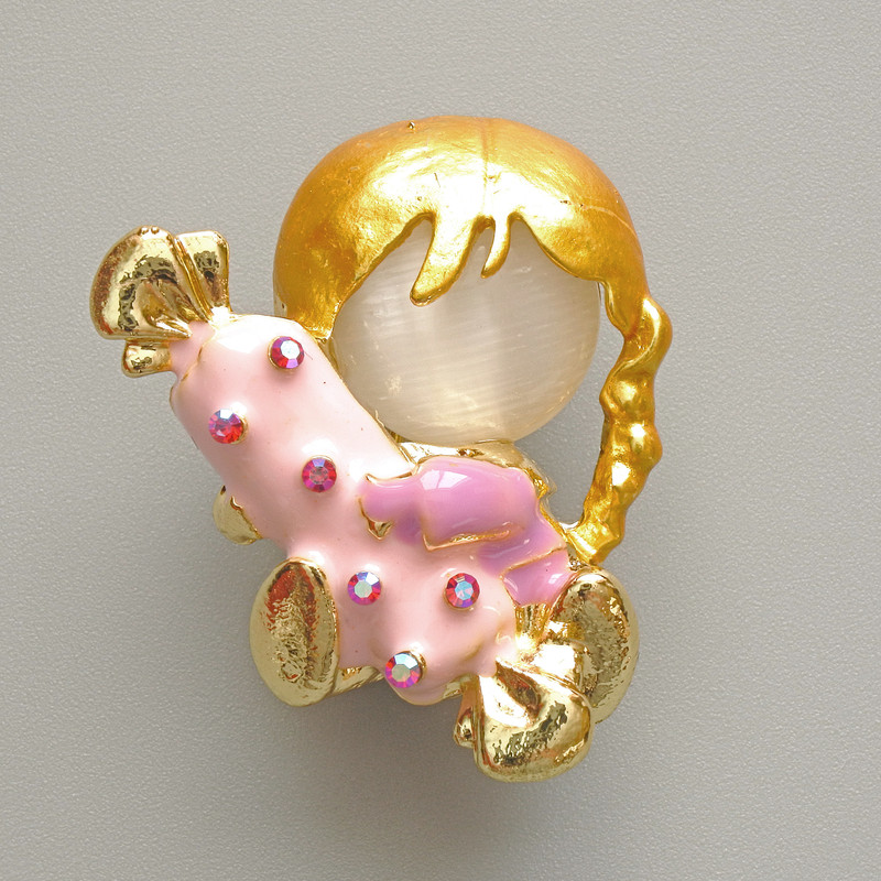 Brooch Girl with Candy White Cat's Eye, pink and purple enamel, rhinestones changing color, gold-tone metal 25x30mm