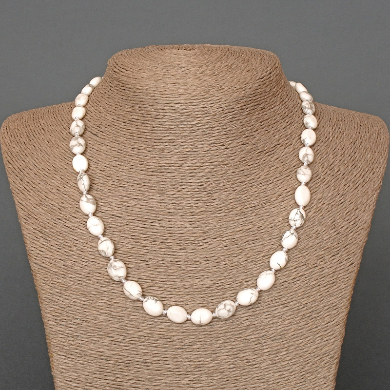 Chalcedony Necklace with Natural Stone, Oval Beads 8x10 mm, Length 48 cm