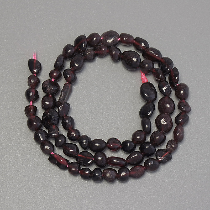 Garnet Beads faceted on thread, diameter 5-9×5-6 mm, length 40 cm on thread