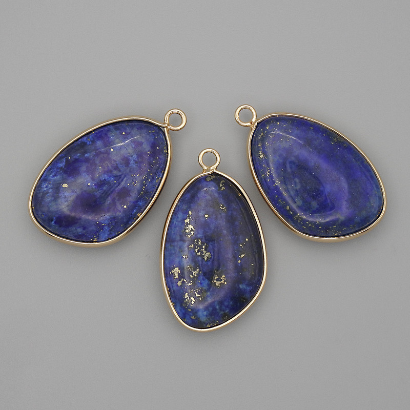 Lapis lazuli pendant in a gold-tone setting 21x35 mm+