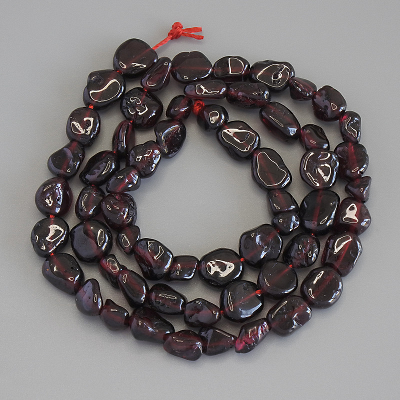 Garnet faceted beads, 5-8×5-7 mm, length 41 cm on thread