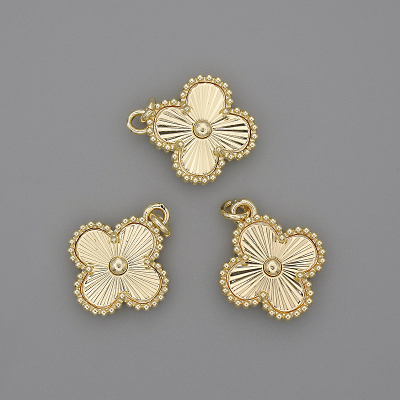 Clover Pendant 14x14mm+-, length 17mm+-, golden metal