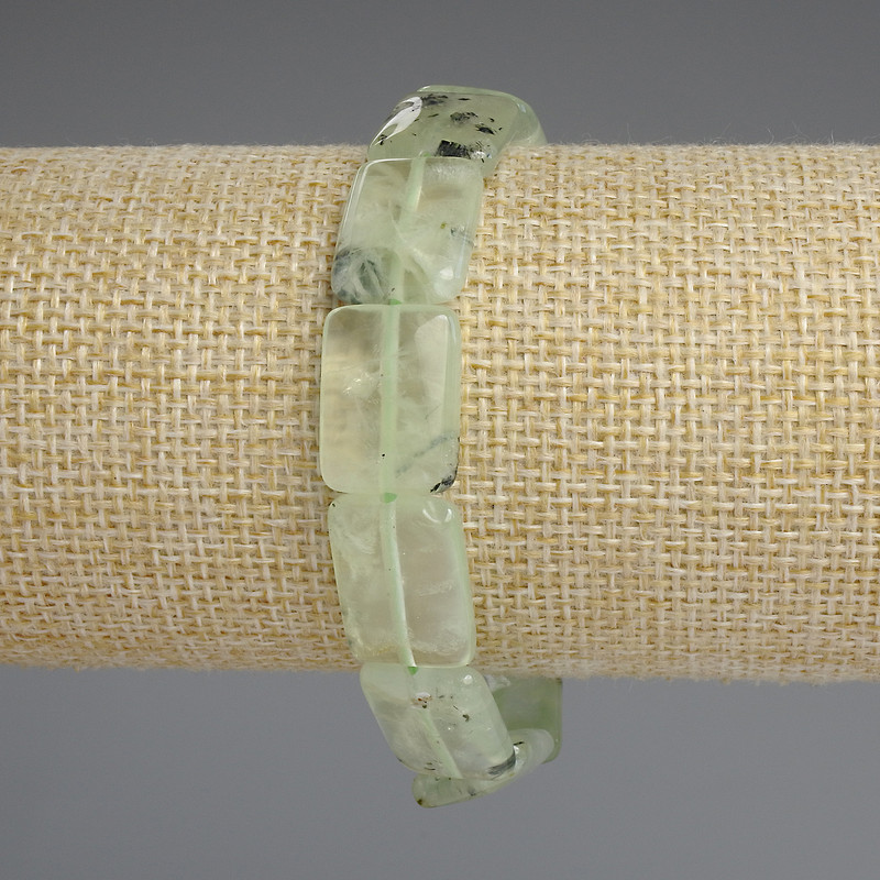 Bracelet Prehnite rectangular link, 16x12mm +/-, length 18cm +/- stretch